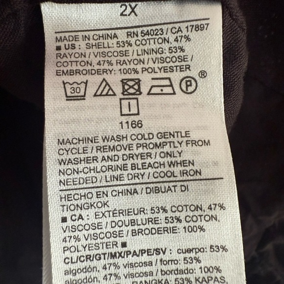 Old Navy Bubble hem eyelet shoulder tie Black Sleeveless Top plus size 2X NWT - Picture 6 of 6